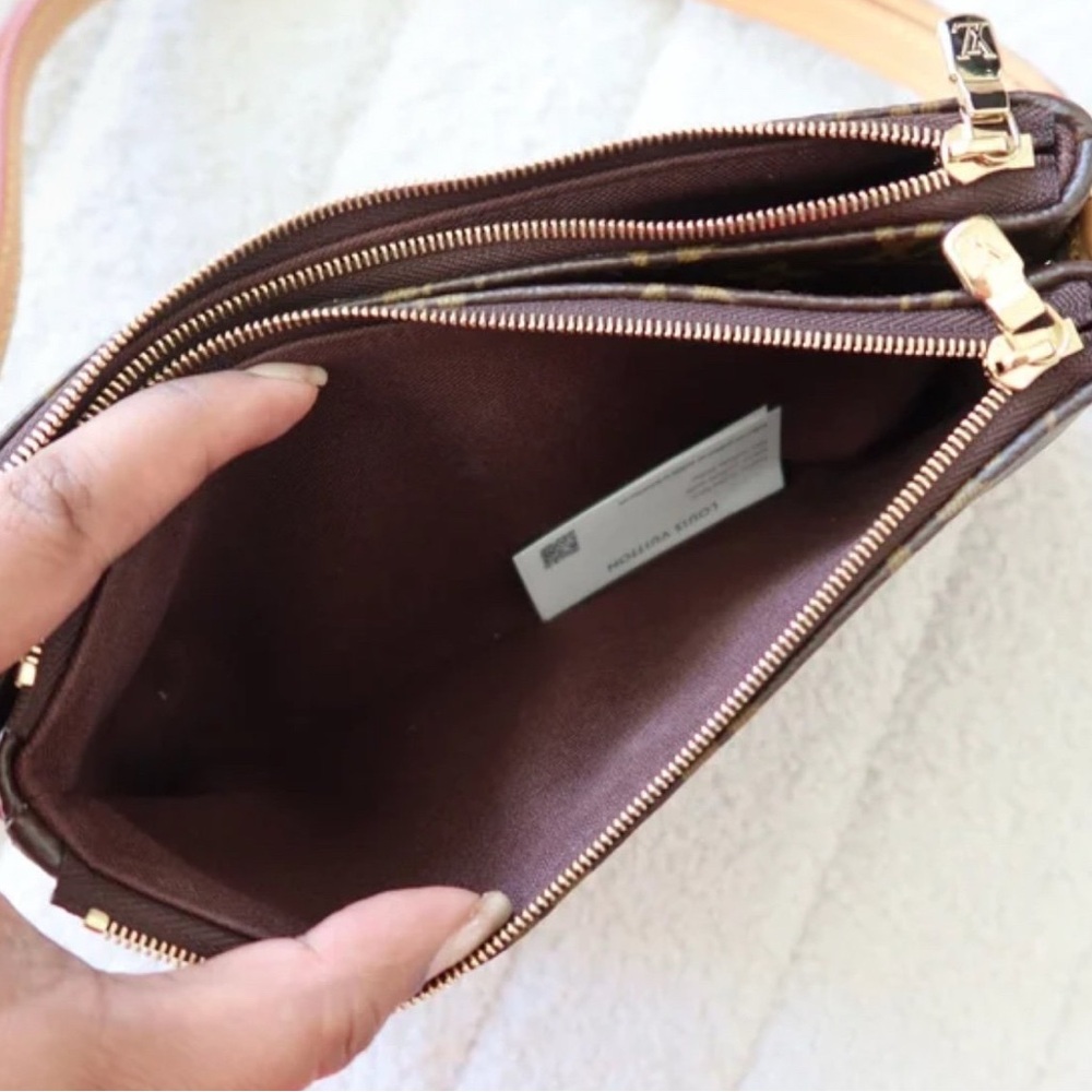 Louis Vuitton Brown Monogram Crossbody Bag with Gold Chain - Picture 4 of 5